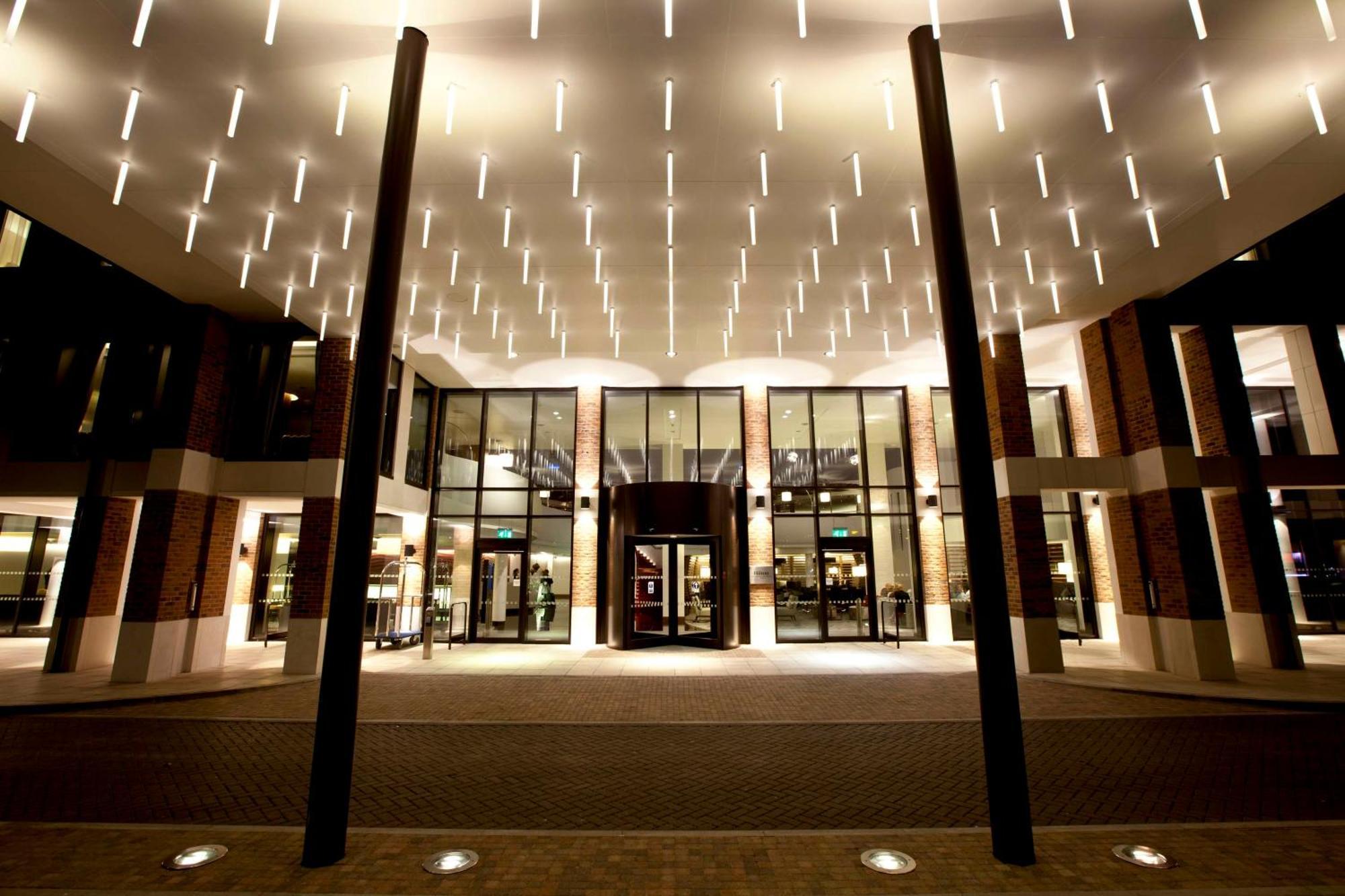 Hotel Hilton London Heathrow Airport Terminal 5 Hillingdon Zewnętrze zdjęcie