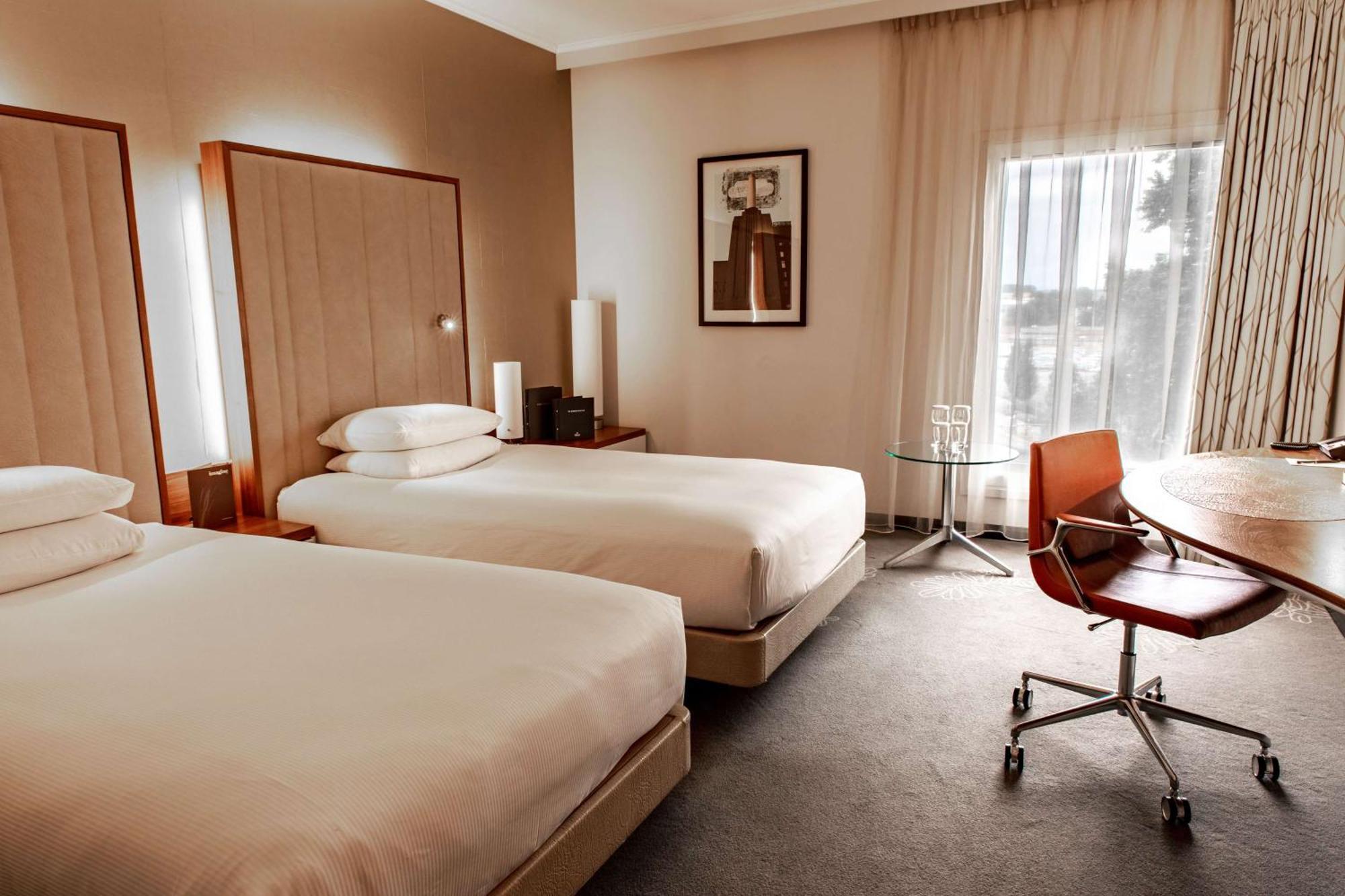 Hotel Hilton London Heathrow Airport Terminal 5 Hillingdon Zewnętrze zdjęcie