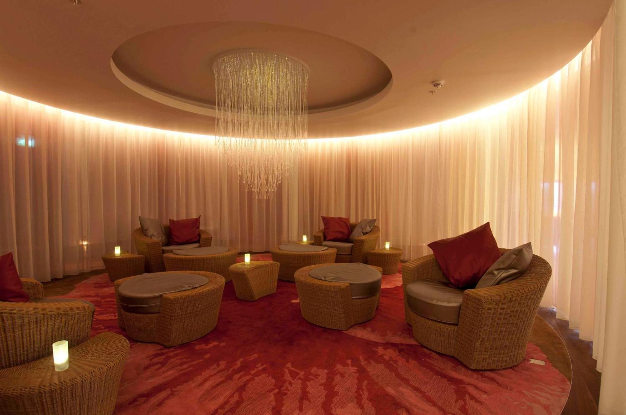 Hotel Hilton London Heathrow Airport Terminal 5 Hillingdon Zewnętrze zdjęcie