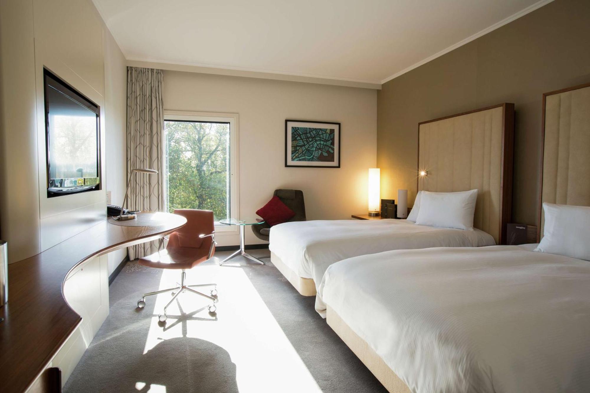 Hotel Hilton London Heathrow Airport Terminal 5 Hillingdon Zewnętrze zdjęcie